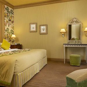 Suite con Cama Queen